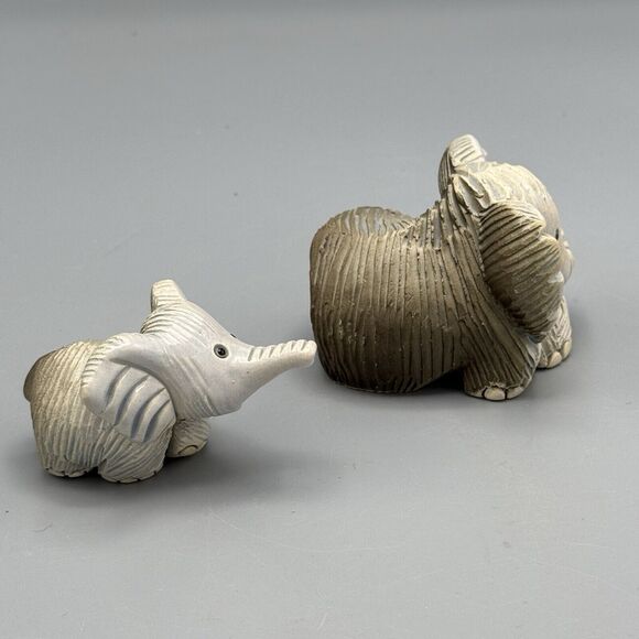 Vtg Artesania Rinconada Sitting African Momma Elephant and Baby Figurine Uruguay - Picture 6 of 10